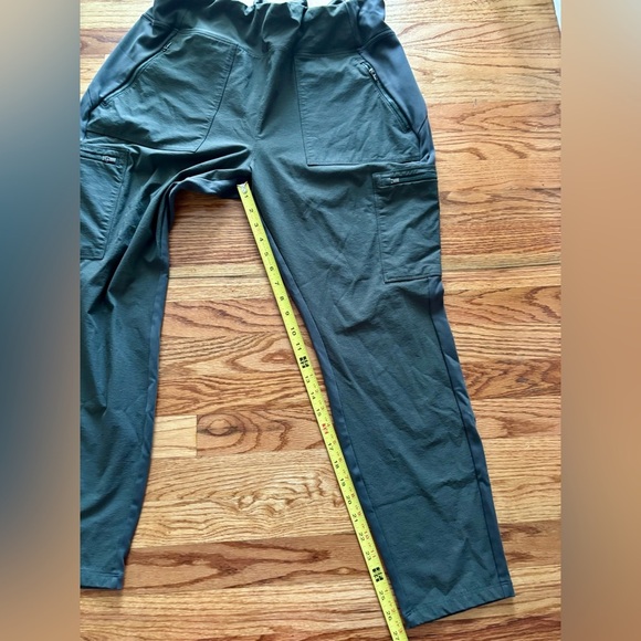 Athleta Headlands Hybrid Cargo II Tights Olive Green Pockets Size 24 - Picture 7 of 9